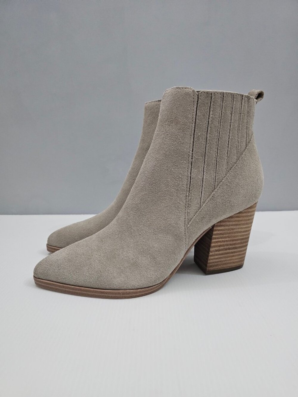 Marc Fisher LTD Alva Chelsea Ankle Boot Womens 8 Light Natural Suede Pointed Toe